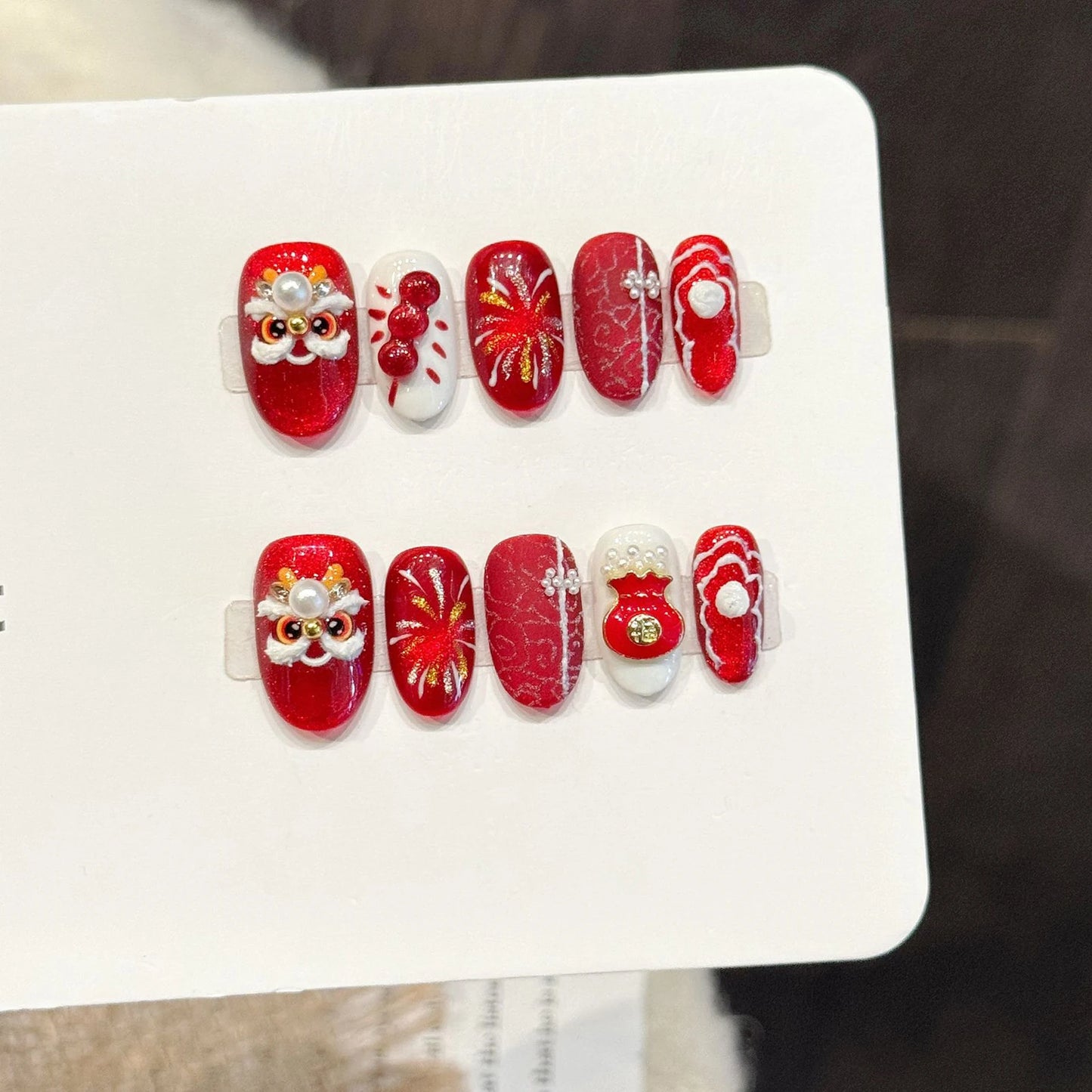 Handmade Press-On Nails | Champagne Cat Eye 3D Lion Pearl