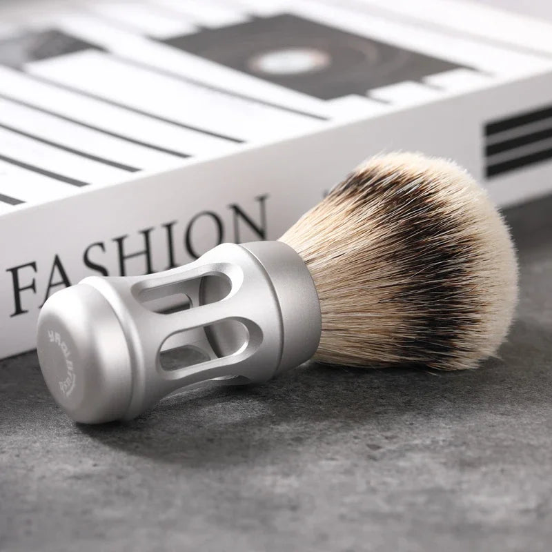 2026 Yaqi Bandstand 24mm Shaving Brush for Men Silvertip Badger Hair Matte Chrome Metal Handle Luxury Grooming Tool Peaceful Pleasures Health and Wellness