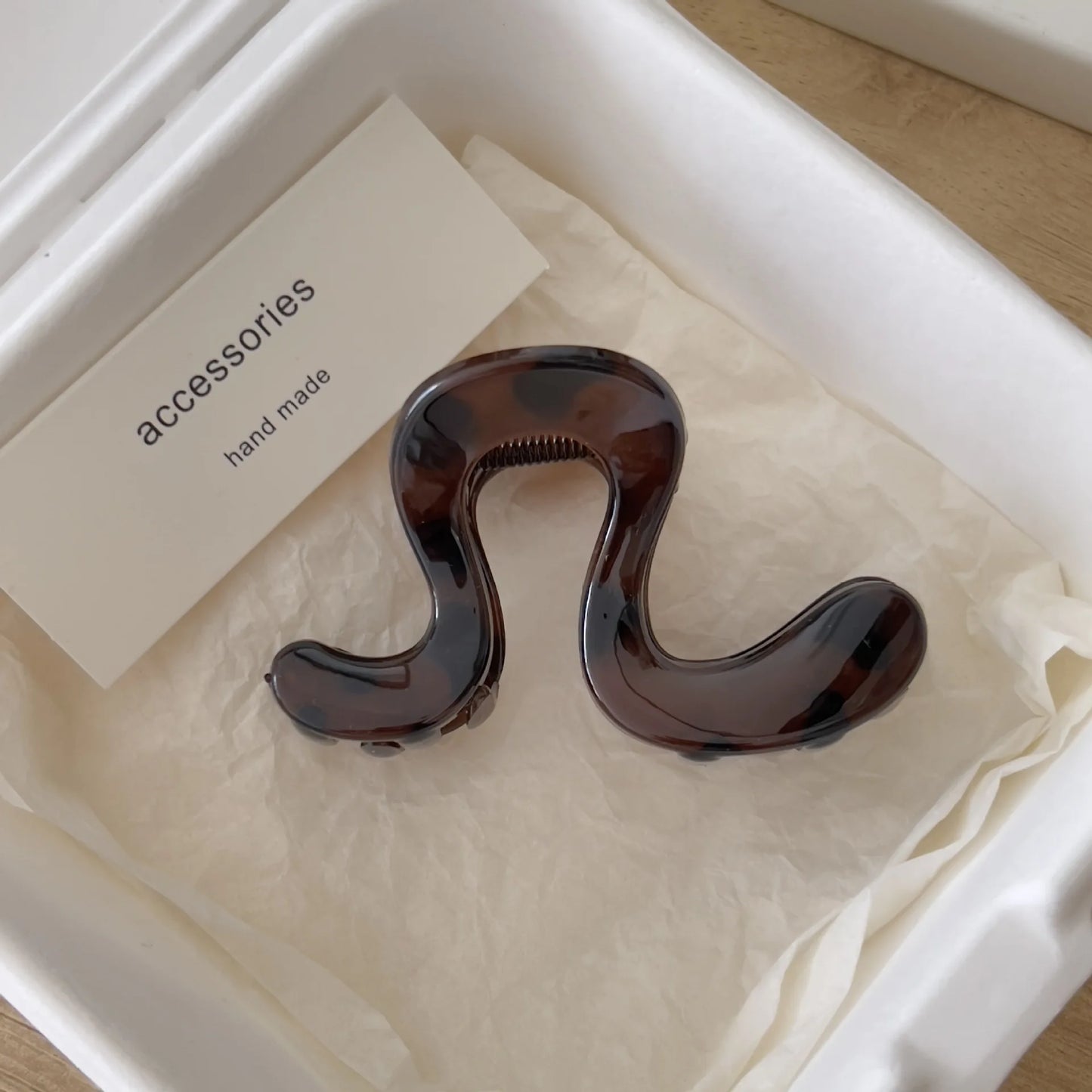Fashion High End Sense New Shark Clips for Women Medium Sized Back of Head Hairpin High Ponytail Fixing Artifact Hair Accessory Peaceful Pleasures Health and Wellness amber