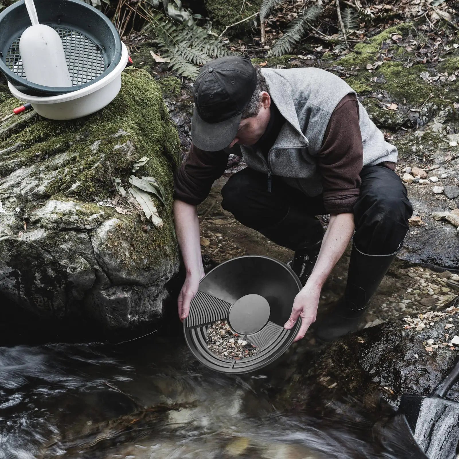 Hot Sale Plastic Gold Pan Basin Gold Mining Pan Ergonomic Gold Panning Tool Gold Pan Mining Tool Gold Panning Equipment Peaceful Pleasures Health and Wellness