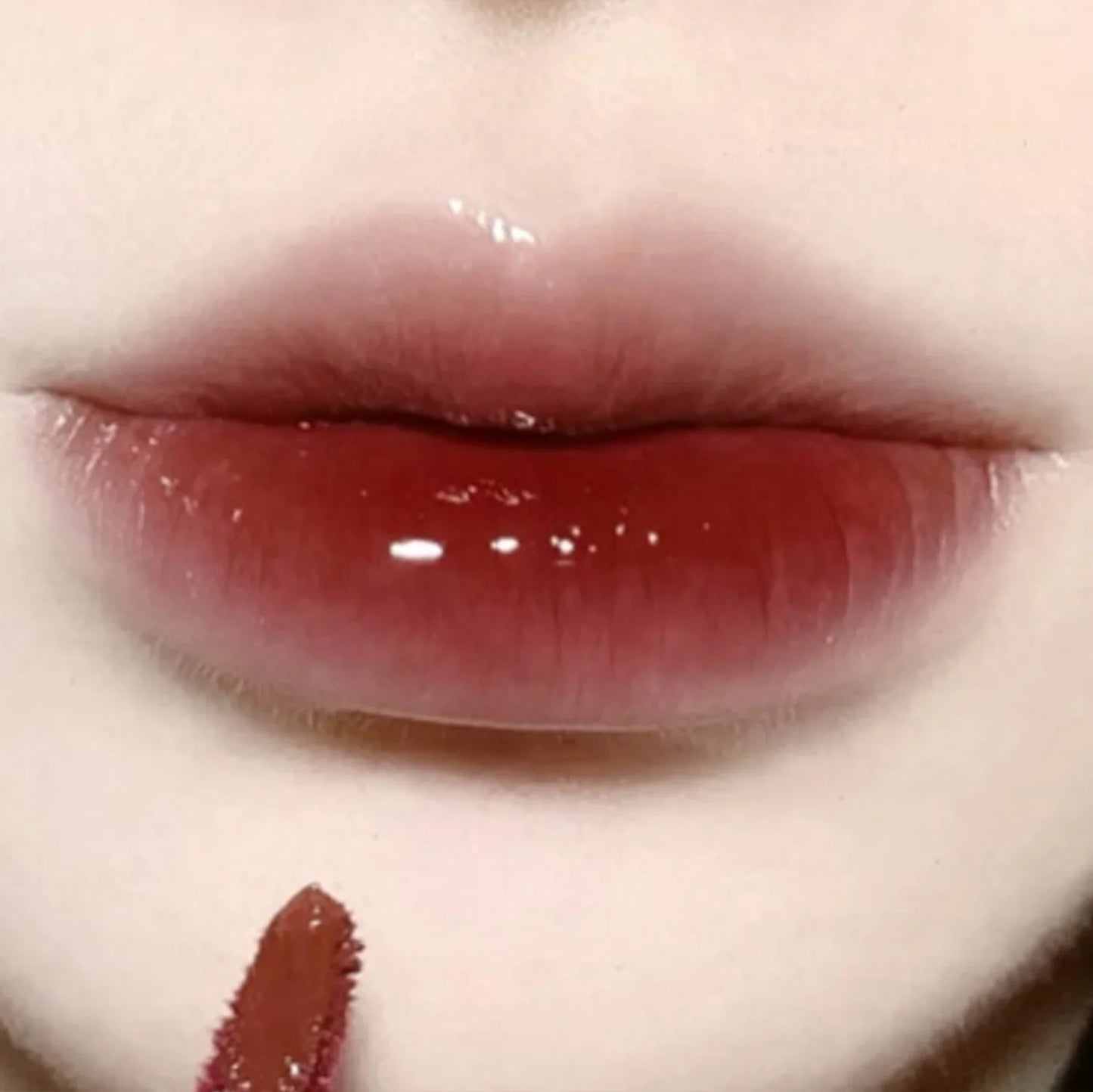 Gege Bear Mirror Glacier Lava Lip Glaze – Glossy & Waterproof