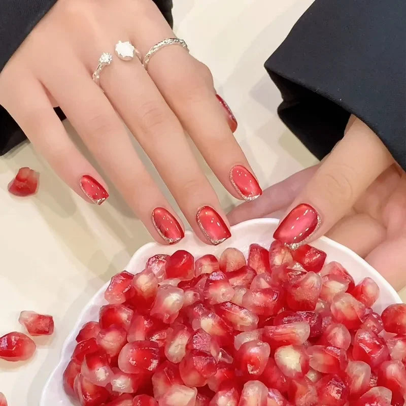 Pomegranate Red Cat Eye Magnetic Gel Polish | Glass Finish