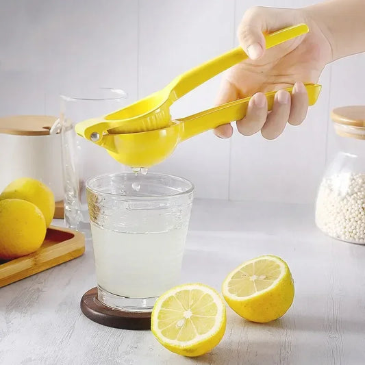 Manual Aluminum Lemon & Citrus Squeezer with Zester Citrus Squeezer Oasis Select