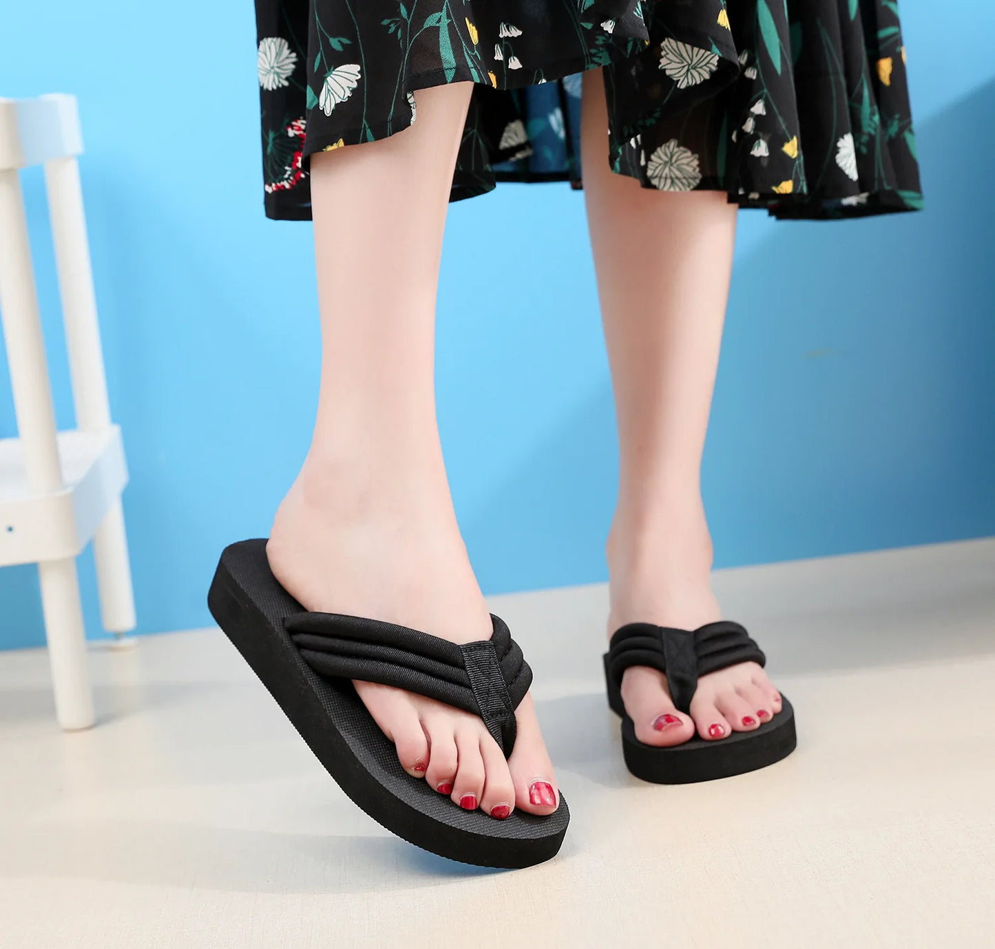 Women's Clip Toe Flip Flops – Non-Slip Summer Beach Sandals