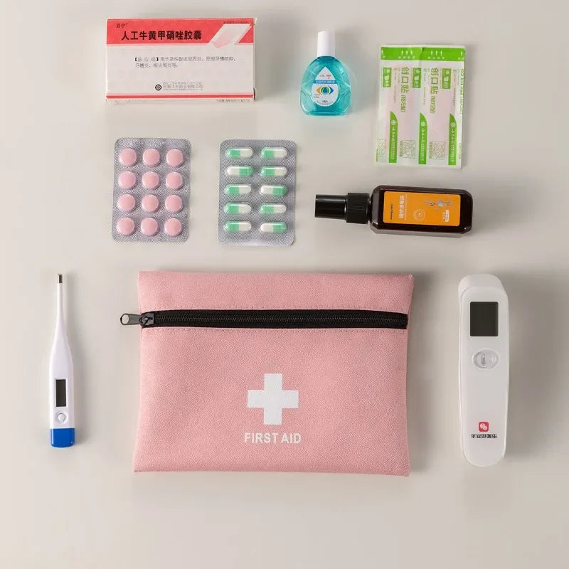 Compact First Aid Kit Bag – Portable Travel & Outdoor Storage