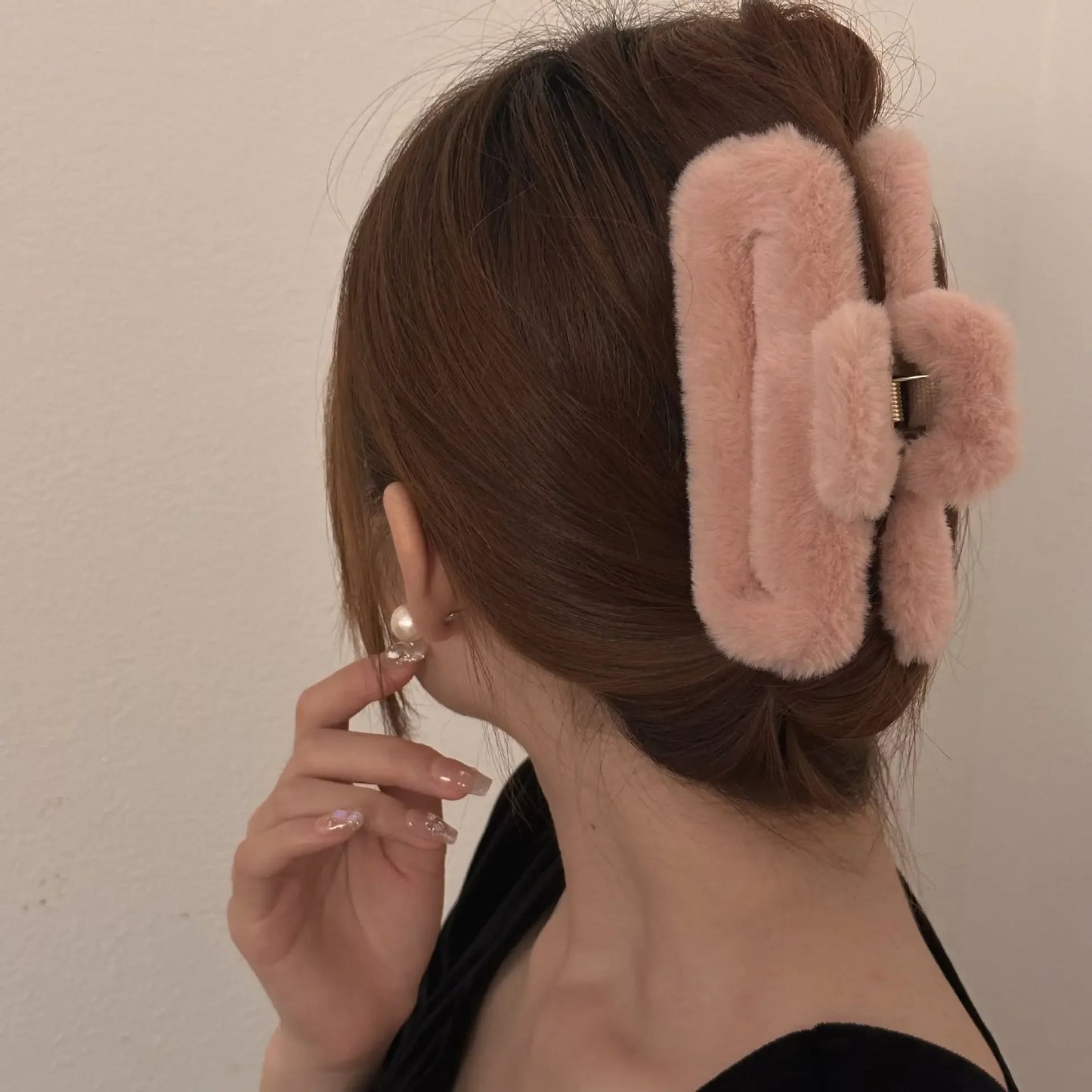 Fashion Plush Scratch Clip with High End Feel Large Autumn and Winter Hair Clip Shark Hair Clips Headband Cute Furry Hair Clips Peaceful Pleasures Health and Wellness