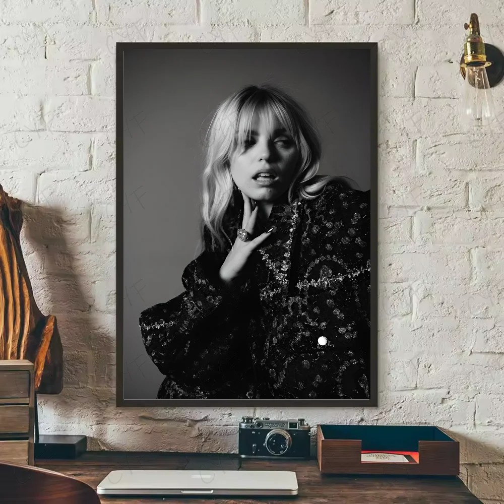 Pop Singer Actor Renee Rapp Poster HD art sticky wall waterproof home living room bedroom bar aesthetic decoration Peaceful Pleasures Health and Wellness z23 50X70cmNoframe