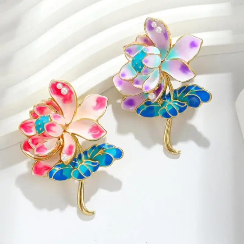 Enamel Flower Brooch Pin – Elegant Gift for Coats & Scarves