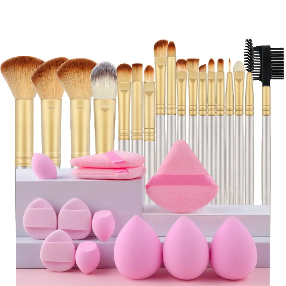 18-Piece Champagne Makeup Brush Set | Soft Fluffy Wood Handle