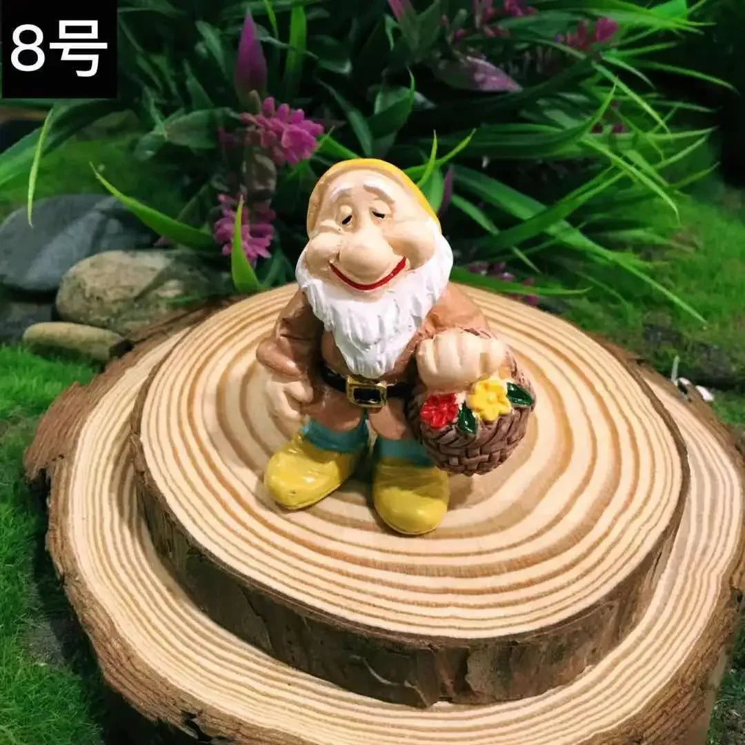 Funny Peeing Elf Resin Figurine | Garden Gnome Ornament