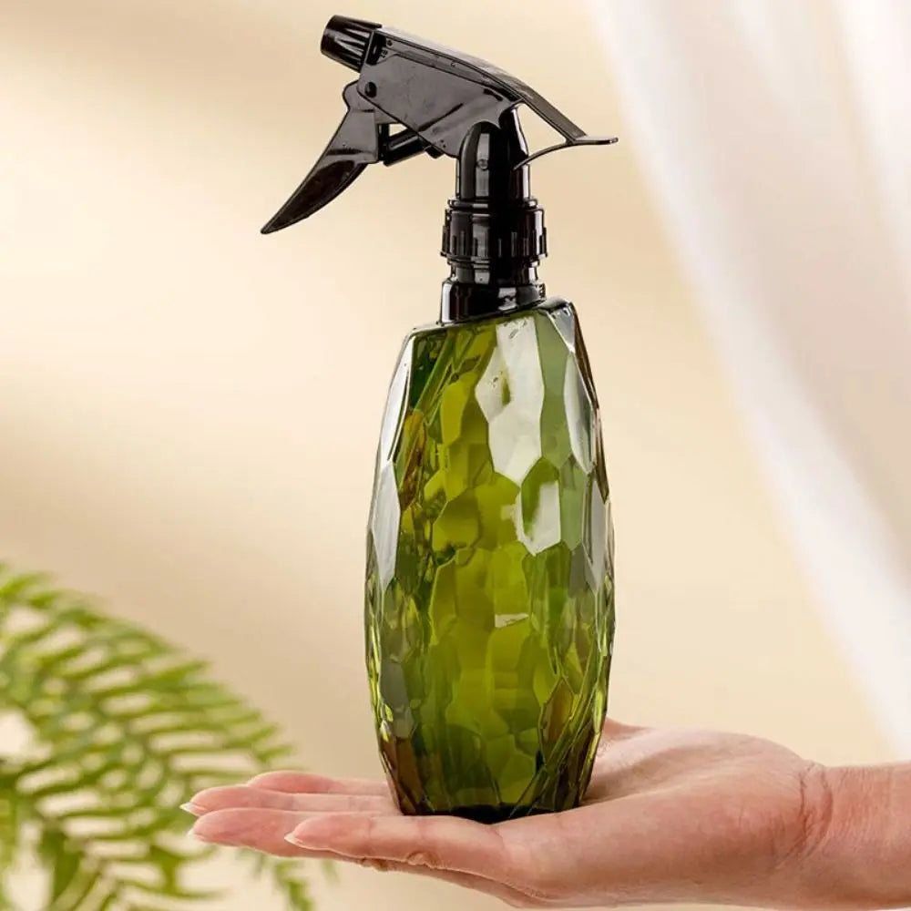 600ml Adjustable Nozzle Spray Bottle – Fine Mist & Stream
