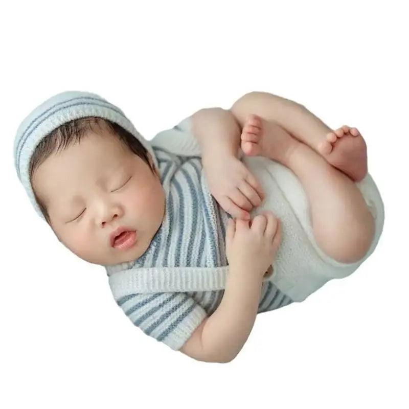 Newborn Photo Props Clothing Set – Hat, Top & Pants | 0–6M