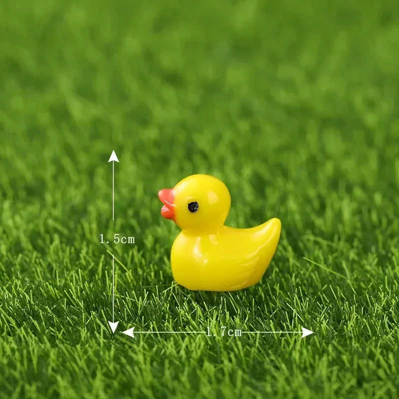 1/3/5PCS Cute Mini Resin Yellow Duck Ornament Miniature Figures Tiny Duck Resin Handicraft Micro Landscape Dollhouse Decoration Peaceful Pleasures Health and Wellness
