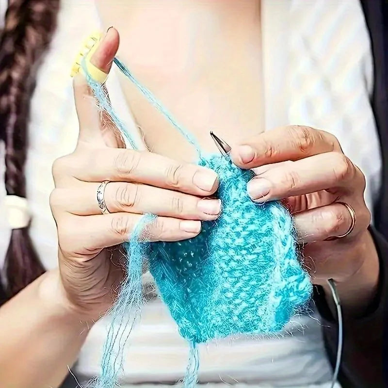 Crochet Yarn Guide Sleeve Plastic Finger Protector Beginners Knitting