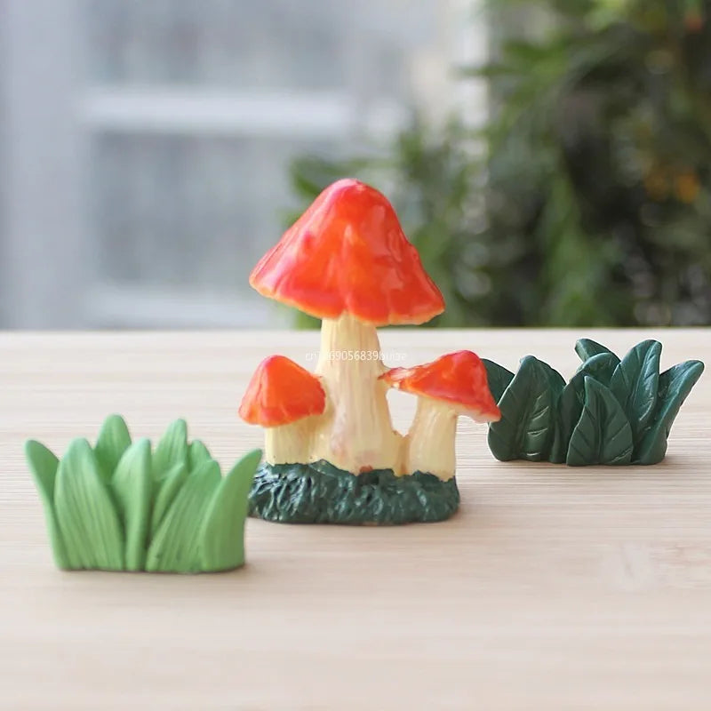 Mini Resin Mushroom Shaped Statue Waterproof Miniature Gifts for Patio Bonsai Dollhouse Fairy Garden Desk Decoration Home Decor Peaceful Pleasures Health and Wellness
