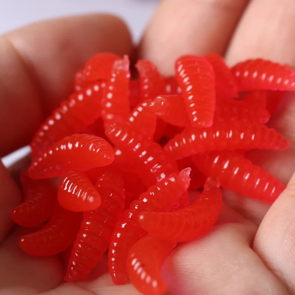 Bread Scent Soft Silicone Grub Lures, 50Pcs Lifelike Artificial Maggot Worms, Glowing Bait Gear for Freshwater Fishing Peaceful Pleasures Health and Wellness