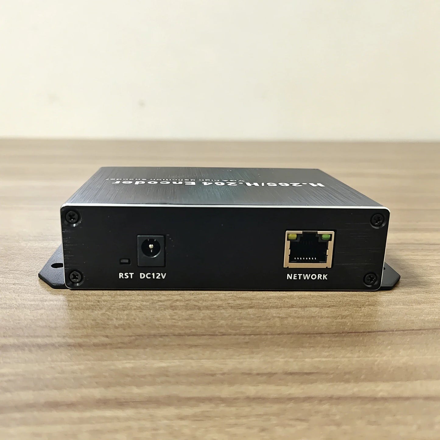 H.265/H.264 VGA to IP Encoder – Multi-Platform Live Streaming