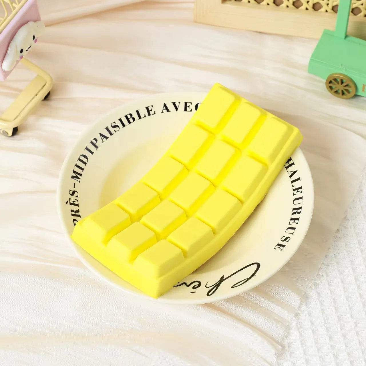 Chocolate Squeeze Toy – Slow Rebound PU Fidget Desk Ornament