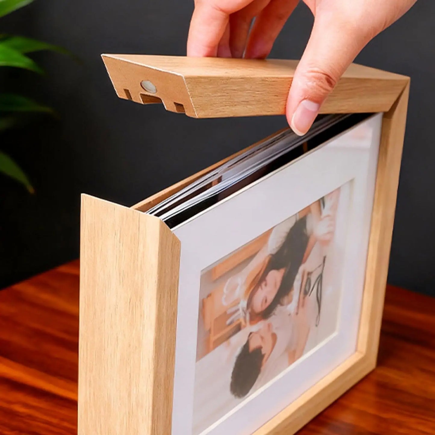 Wooden Magnetic Quick-Change Photo Frame for 7-Inch Photos