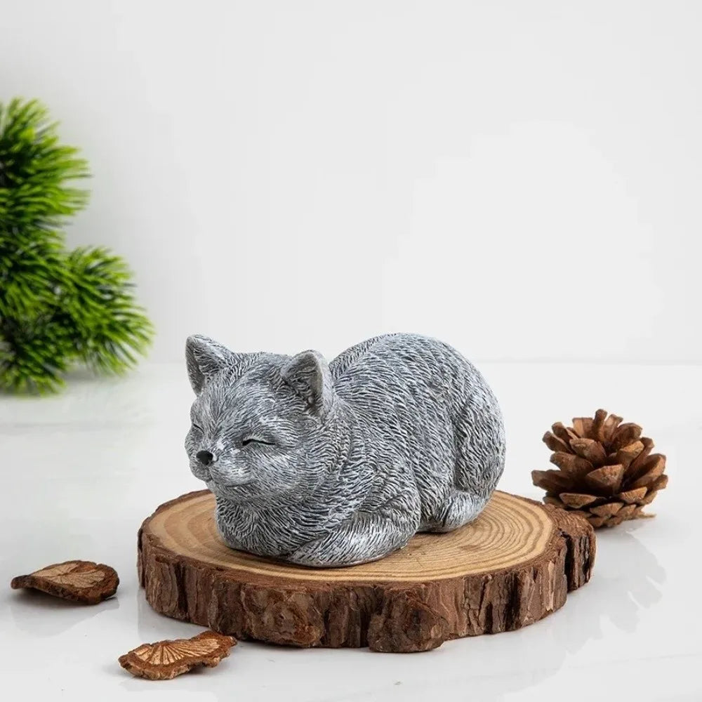 Resin Cat Statue – Realistic Cartoon Animal Figurine Decor