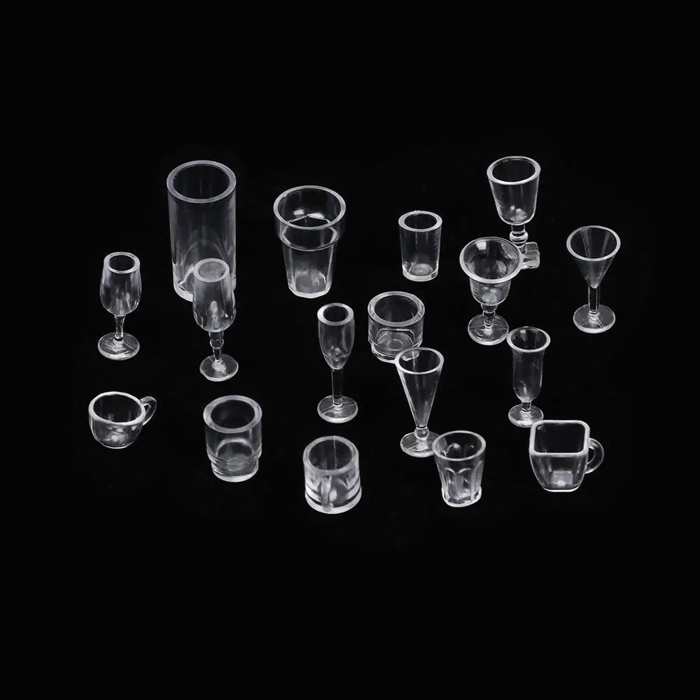 17-Piece Miniature Dollhouse Tableware Set – Cups & Plates