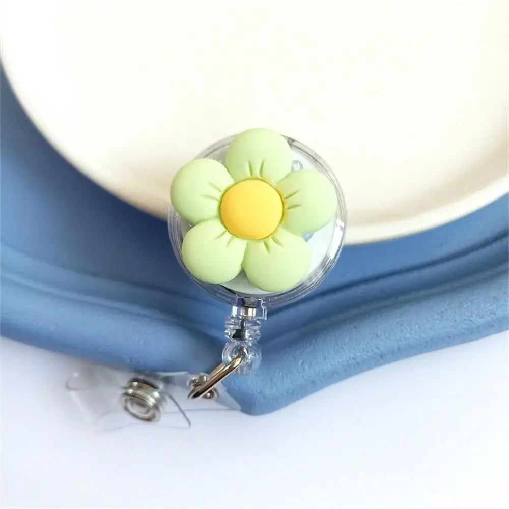 Retractable Nurse Badge Reel Cartoon Flora Chest Card Flower Badge Holder ID Card Work Card Easy Pull Buckle Peaceful Pleasures Health and Wellness Green