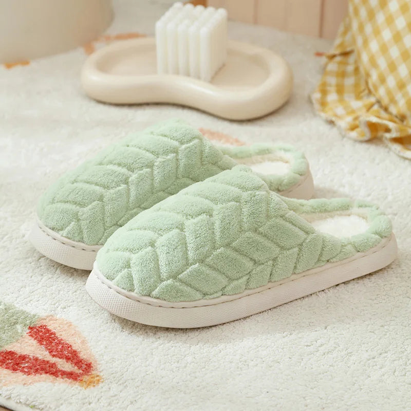 Women's Fuzzy Plush Slippers – Warm Soft Sole Indoor Slides
