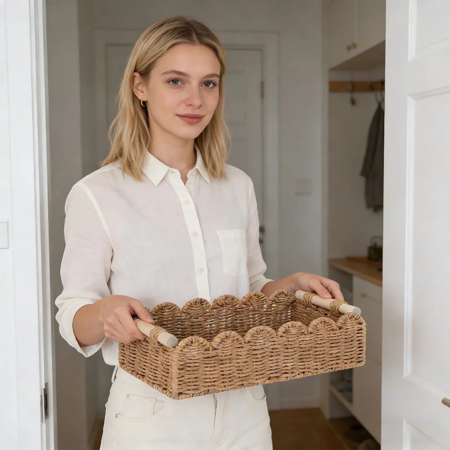 Scalloped Paper Rope Storage Basket with Wooden Handles