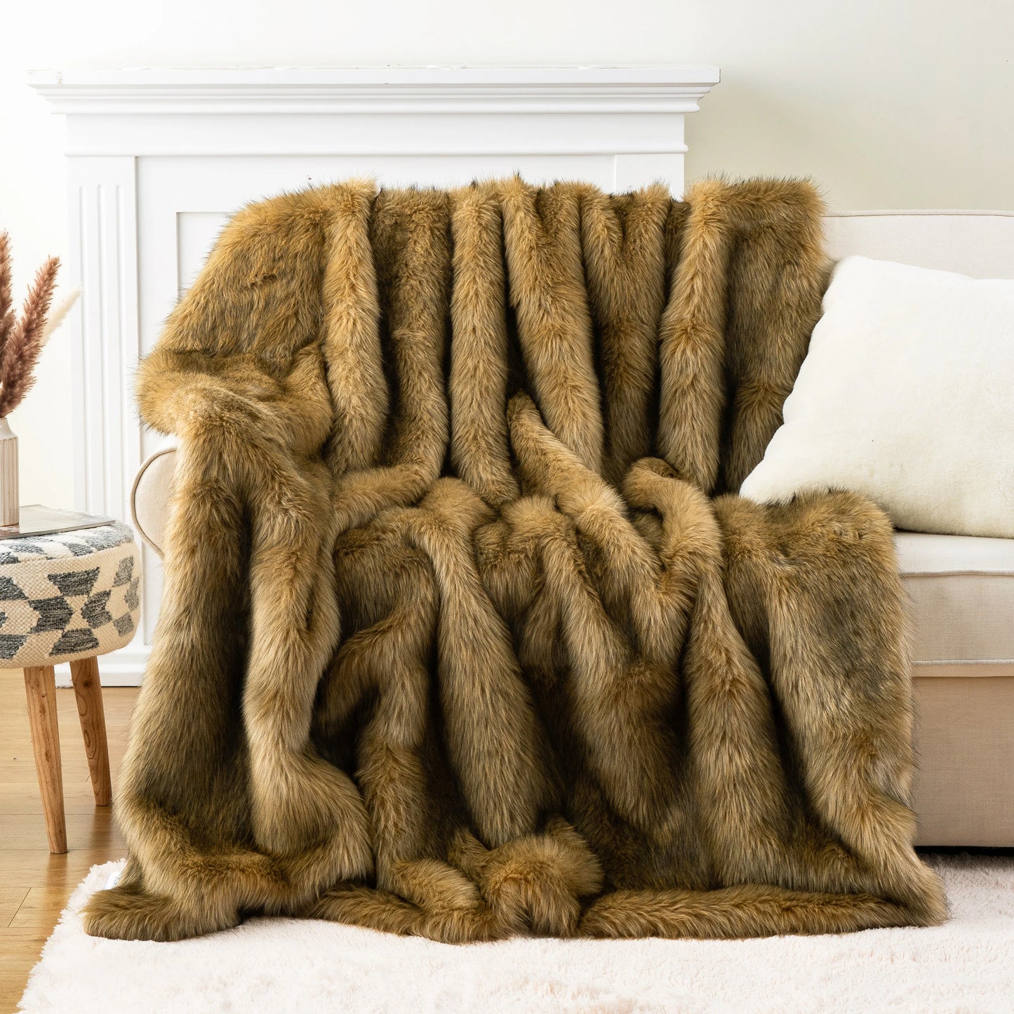 Battilo Faux Fur Throw Blanket – Soft Fluffy Luxury King Size