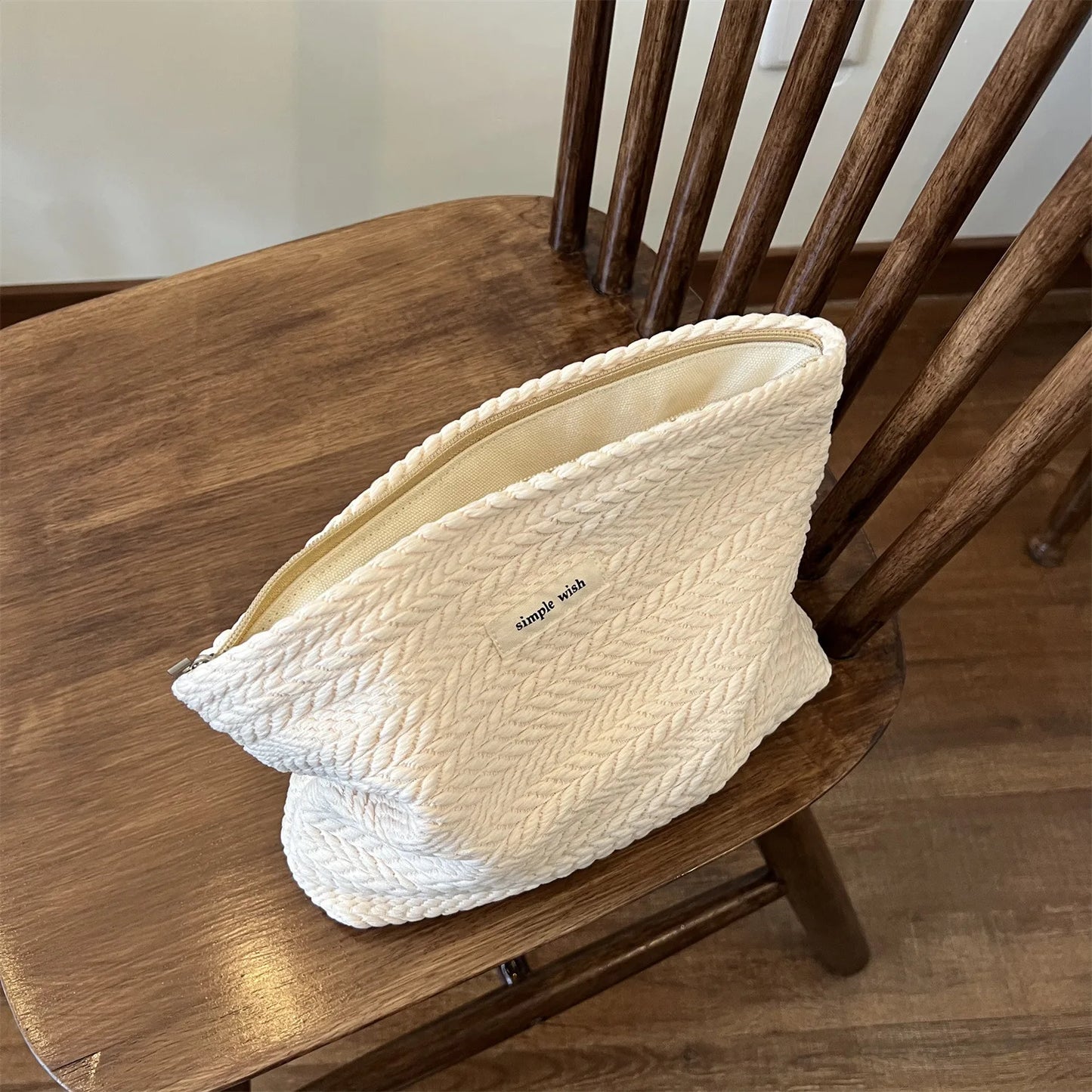 Portable Handwoven Cotton Makeup Bag – Artistic Crochet Cosmetic Pouch with Zipper, Minimalist Clutch for Women Storage Bag Peaceful Pleasures Health and Wellness White 26x18cm