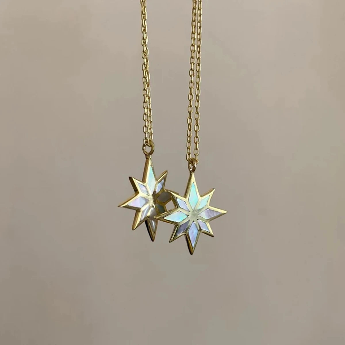 Titanium Steel Necklace Handcrafted Natural Abalone Shell Patch Color Preservation Necklace Electroplated Gold Collarbone Chain Peaceful Pleasures Health and Wellness
