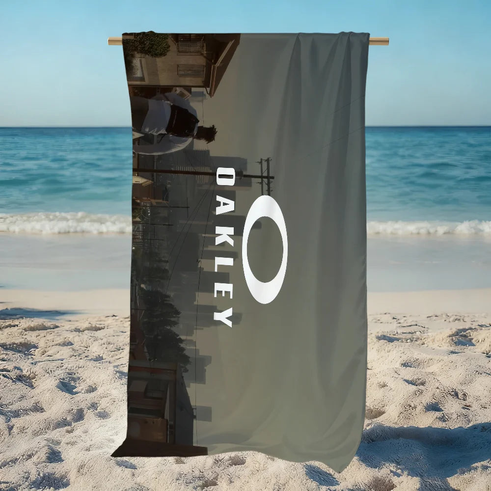 Quick Dry Beach Towel – Soft Microfiber Pool & Travel Towel