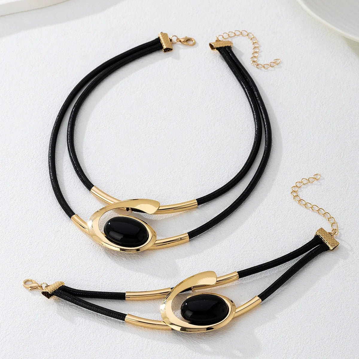 1 Set of Versatile Dark Gothic Oval Geometric Double-Layer Bracelet Necklace Set, Versatile Personality Women Jewelry for Women Peaceful Pleasures Health and Wellness 1set 2pc black