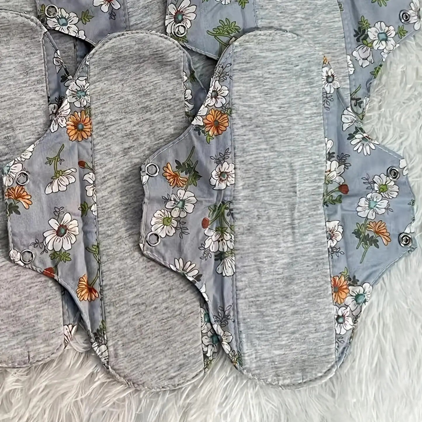 Reusable Cloth Menstrual Pads 4-Pack | Washable & Breathable