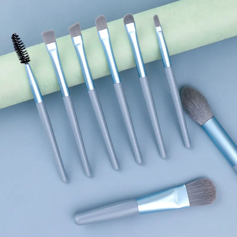 RUNTOIN 8-Piece Mini Makeup Brush Set | Portable Travel Kit