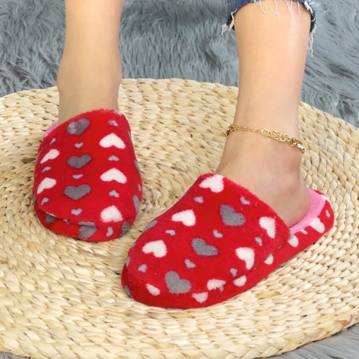 Women's Plush Heart Slippers – Warm Non-Slip Indoor House Shoes