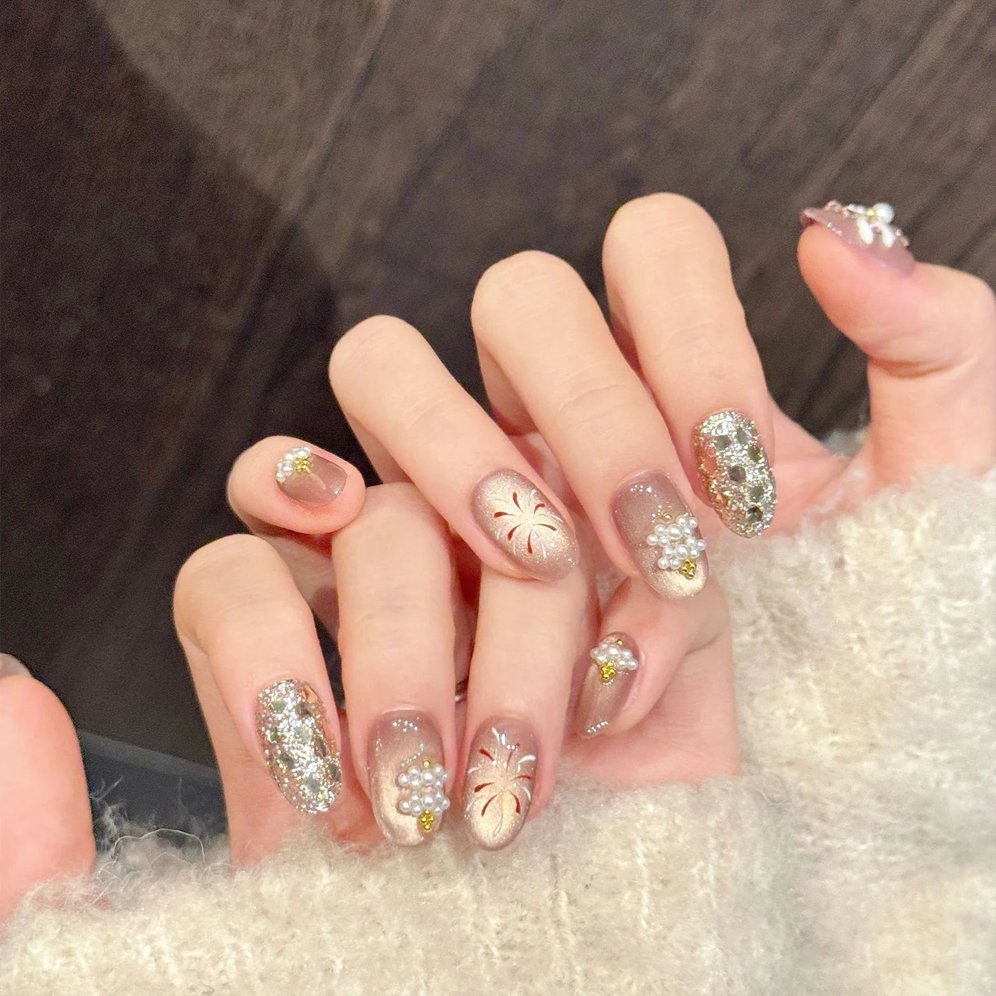Handmade Press-On Nails | Champagne Cat Eye 3D Lion Pearl