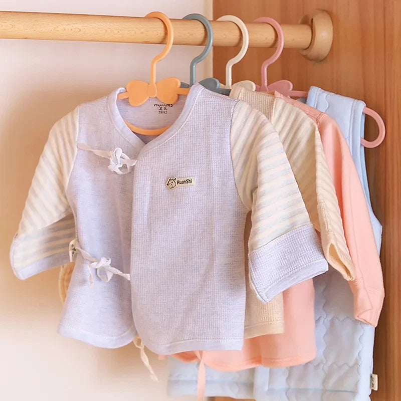 Kids Baby Clothes Hangers – Anti-Slip, Stackable & Stretchable