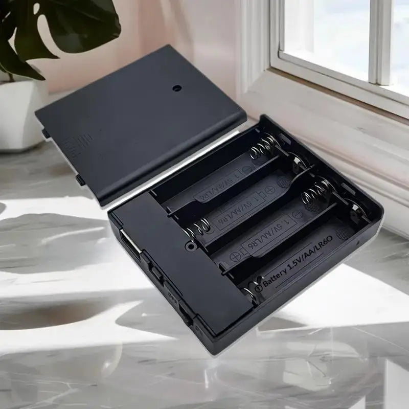 4 AA Battery Box with Power Switch & USB Socket | No Light