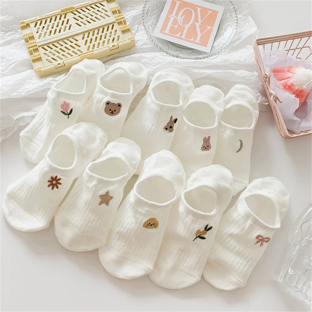 New Womens' Embroidered Bear Flower Strar Moon Squirrel White Cotton Fashion Summer No Show Invisible Socks Slippers Dropship Peaceful Pleasures Health and Wellness 2 pairs of random One Size