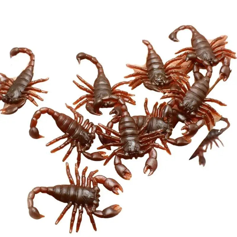 100pcs Realistic Fake Cockroach Prank Toy – Halloween Gag Set