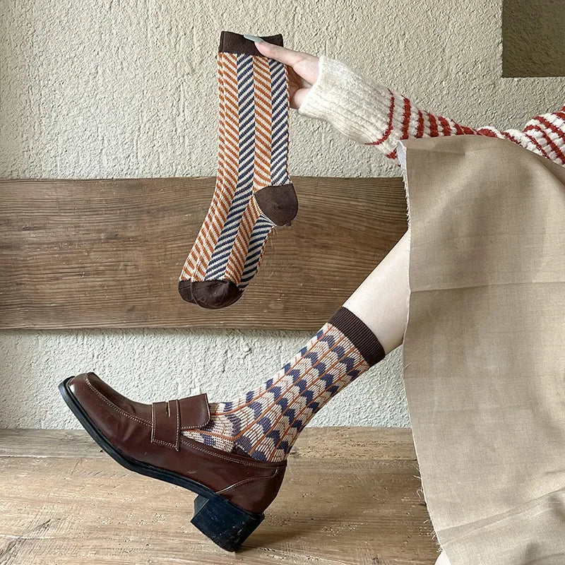 Autumn Winter Brown Mid Length Socks Fashion Grid Pattern Retro Fashion Mid Tube Sock Sweat Absorbing and Breathable Cotton Sock Peaceful Pleasures Health and Wellness