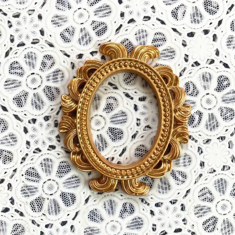 1PC Retro Photo Frame Gold Picture Frame Home Decor Photography Props Wedding Pictures Frames Gifts Desk Decoration Ornament Peaceful Pleasures Health and Wellness type8