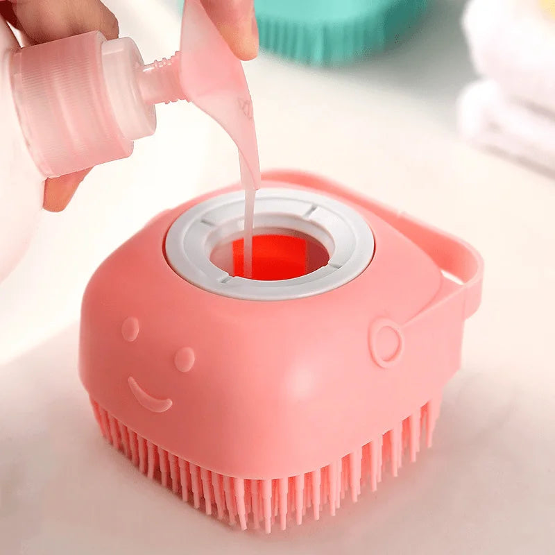 Pet Grooming Bath Brush with Shampoo Dispenser | Dogs & Cats