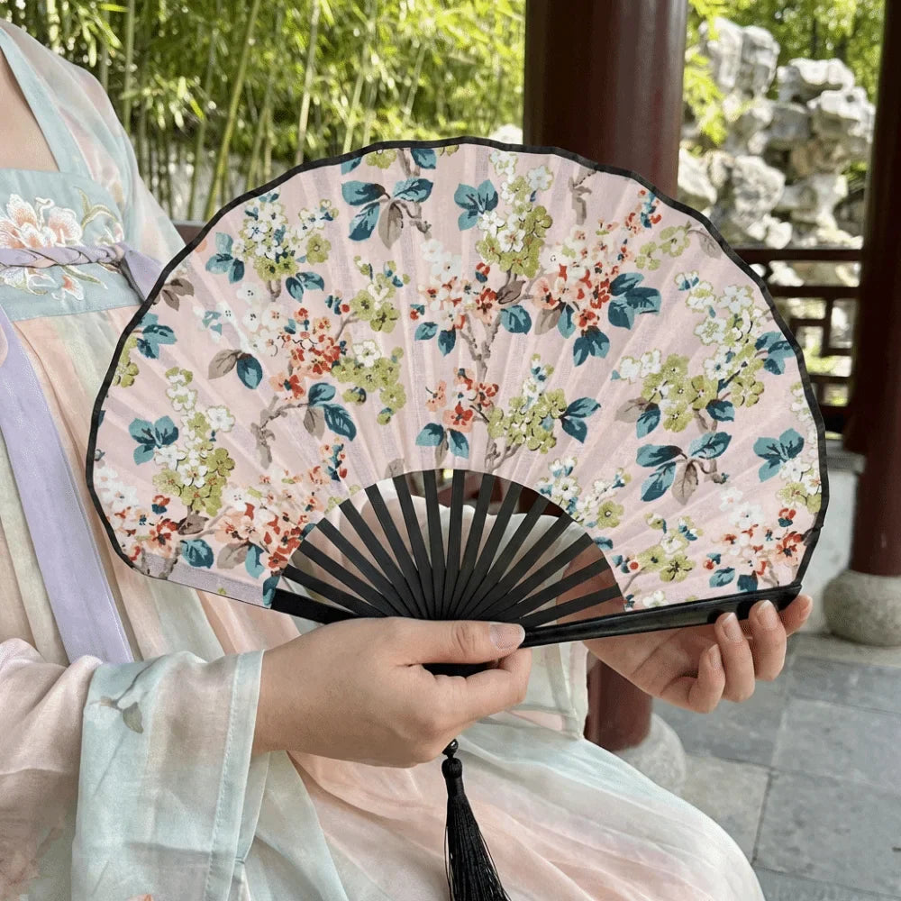Retro Mini Shell Fan – Chinese Style Handheld Fan with Tassel