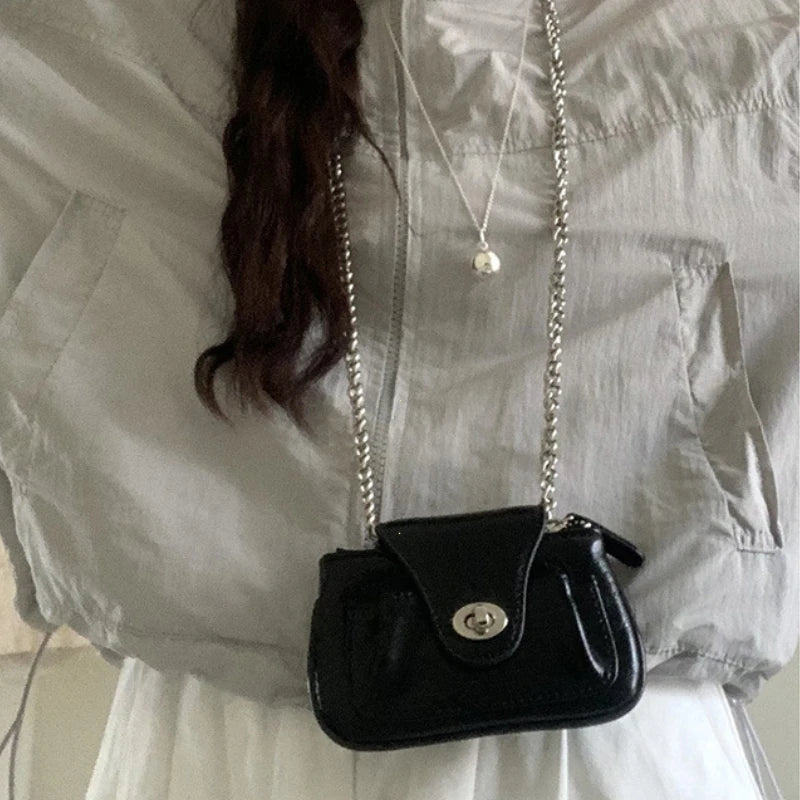 Korean Style New Fashionable Women's Bag Mini Cute Oil Wax Leather Chain Shoulder Diagonal Crossing Small Bag Mouth Red Envelope Peaceful Pleasures Health and Wellness