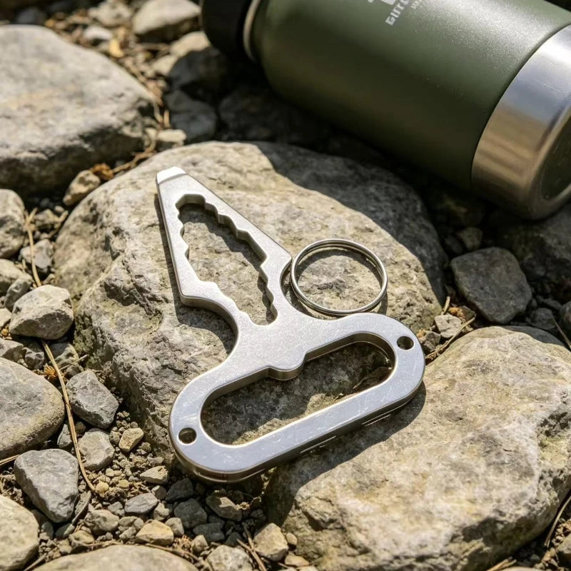 Outdoor Emergency Tools Self-defense Personal Keychain Needle-punching Bottle Set Bottle Opener Wrench Peaceful Pleasures Health and Wellness