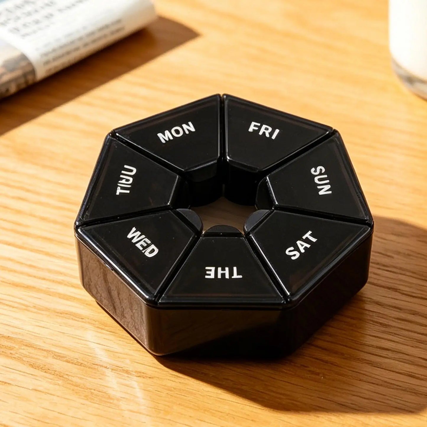 7-Day Airtight Pill Organizer – Weekly Pill Case for Travel