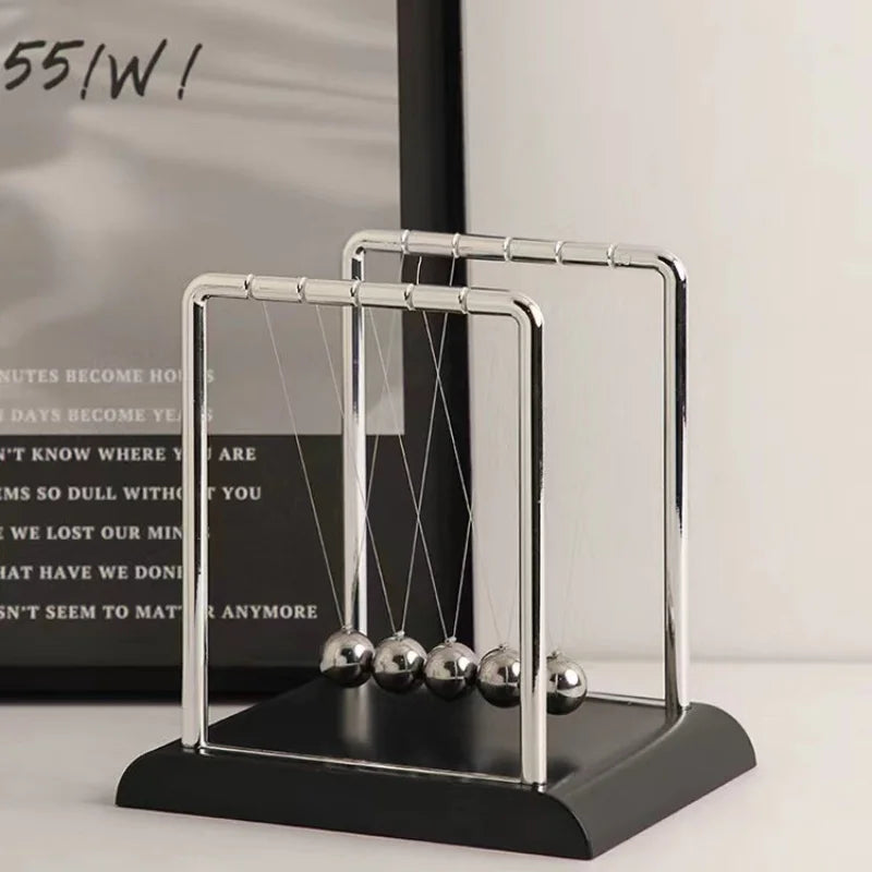 Newton's Cradle Pendulum – Desk Decor & Physics Toy