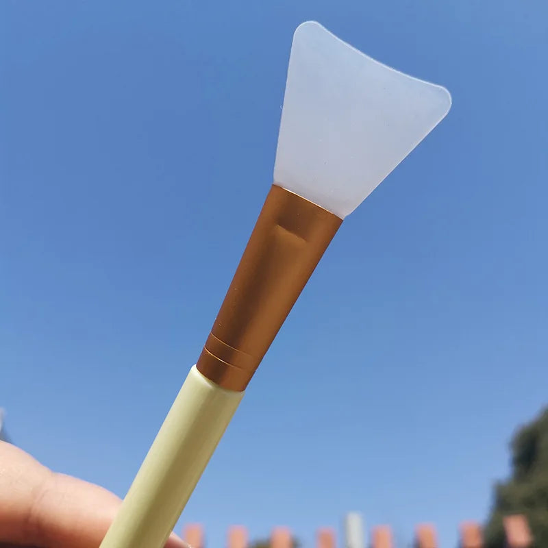 Silicone Face Mask Applicator Brush | Soft DIY Mud Mask Tool